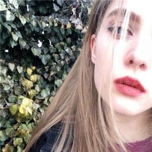 Meet your Posher, Emilionm